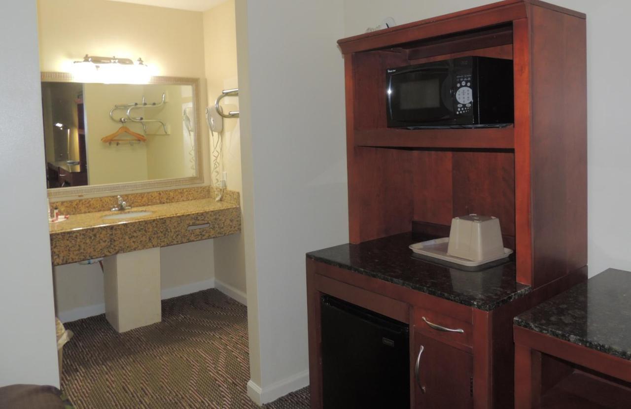 Super 8 By Wyndham Mifflinville Near Bloomsburg Buitenkant foto