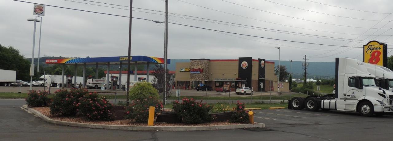 Super 8 By Wyndham Mifflinville Near Bloomsburg Buitenkant foto