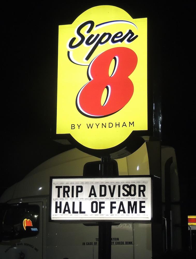 Super 8 By Wyndham Mifflinville Near Bloomsburg Buitenkant foto