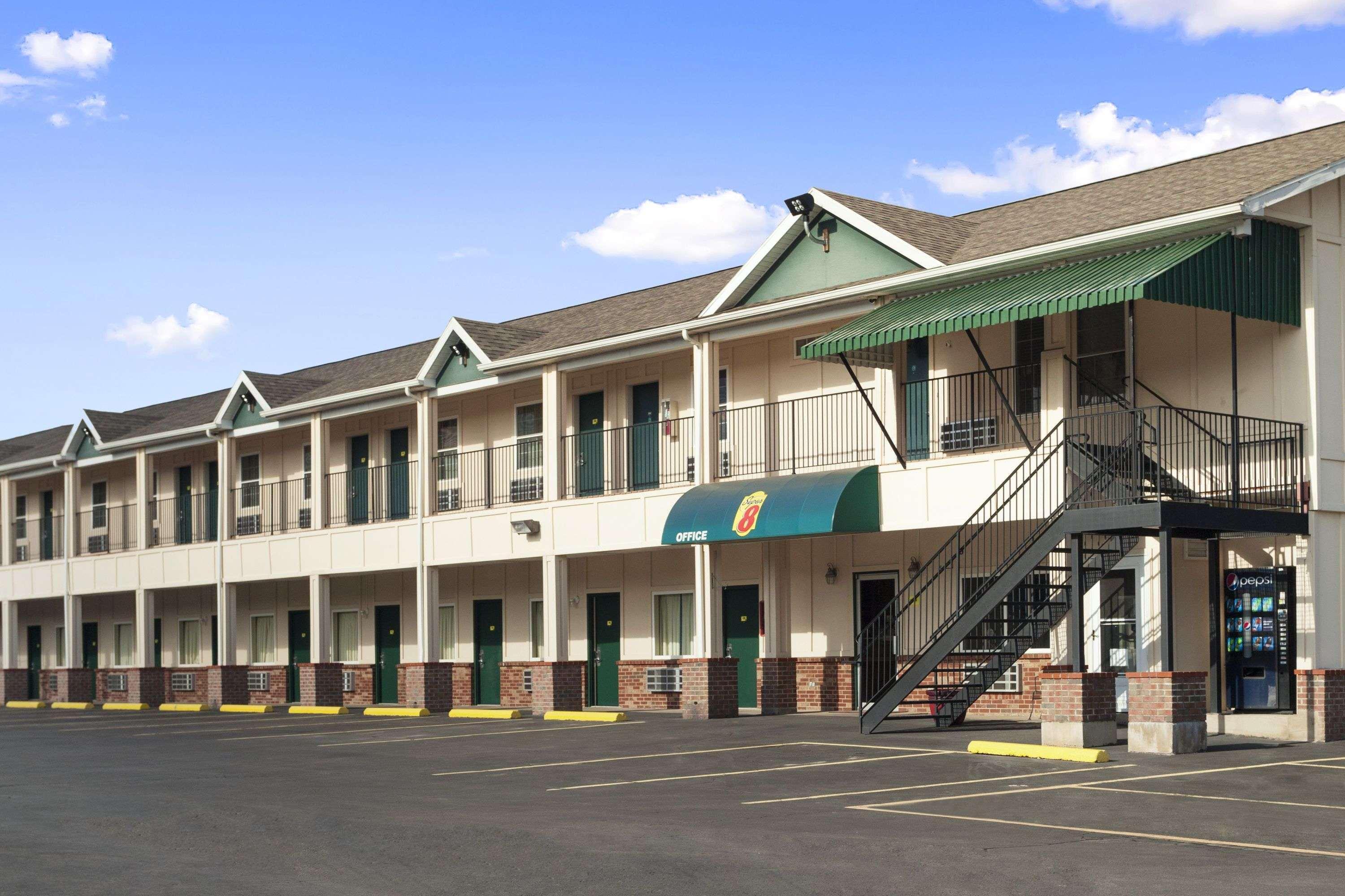 Super 8 By Wyndham Mifflinville Near Bloomsburg Buitenkant foto